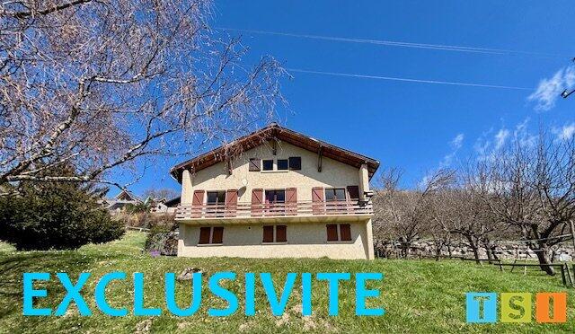 Maison - 227 m² - 8 pièces