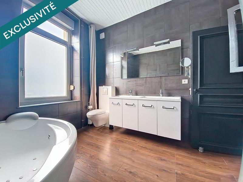 Maison - 220 m² - 7 pièces