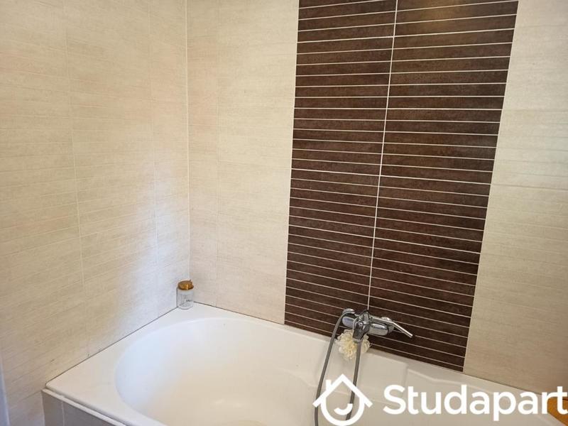 Chambre - 15 m² - 1 pièce