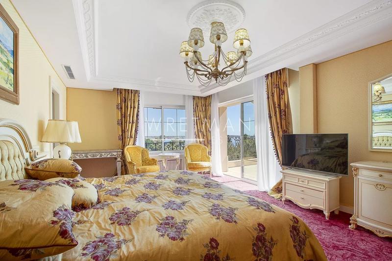 Villa - 700 m² - 15 pièces