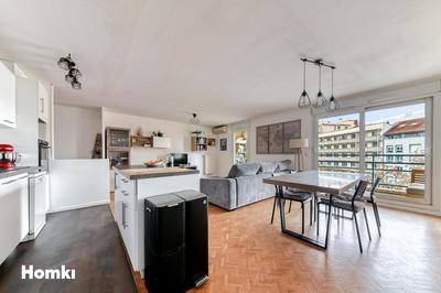 Appartement - 95 m² - 4 pièces