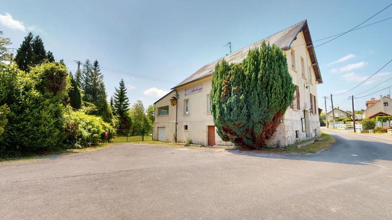 Maison - 255 m² - 8 pièces