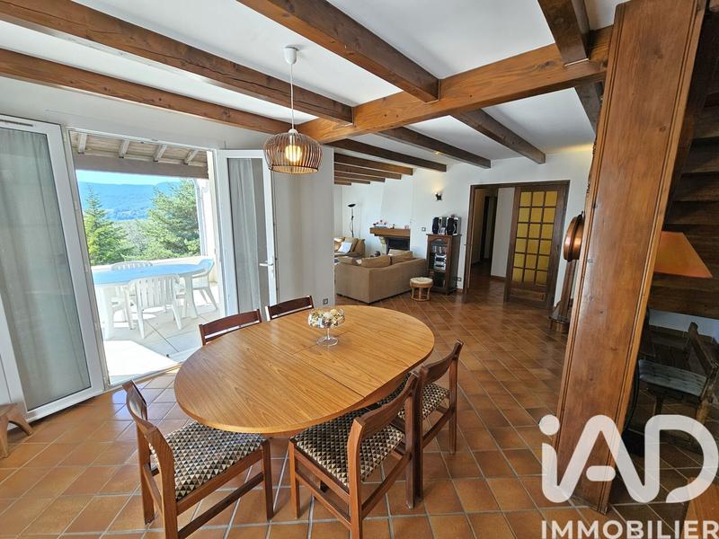 Maison - 137 m² - 5 pièces