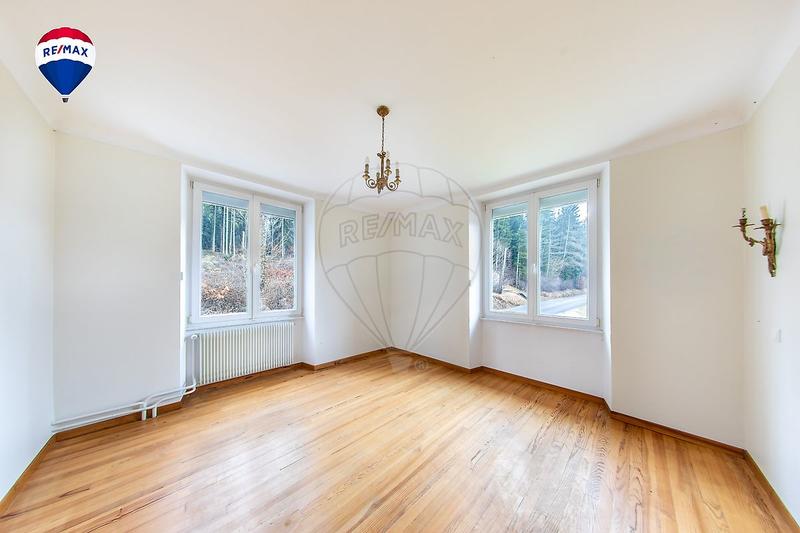 Maison - 206 m² - 9 pièces