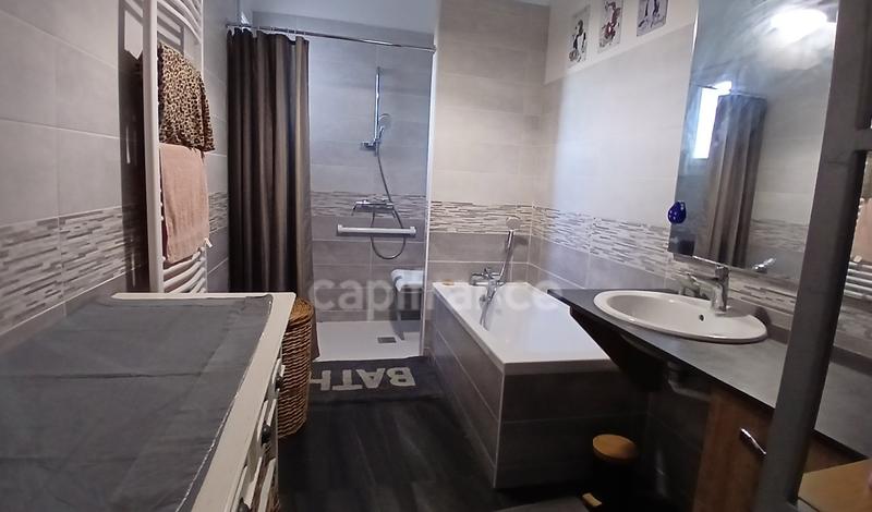 Maison - 162 m² - 6 pièces