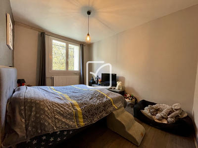 Maison - 285 m² - 10 pièces