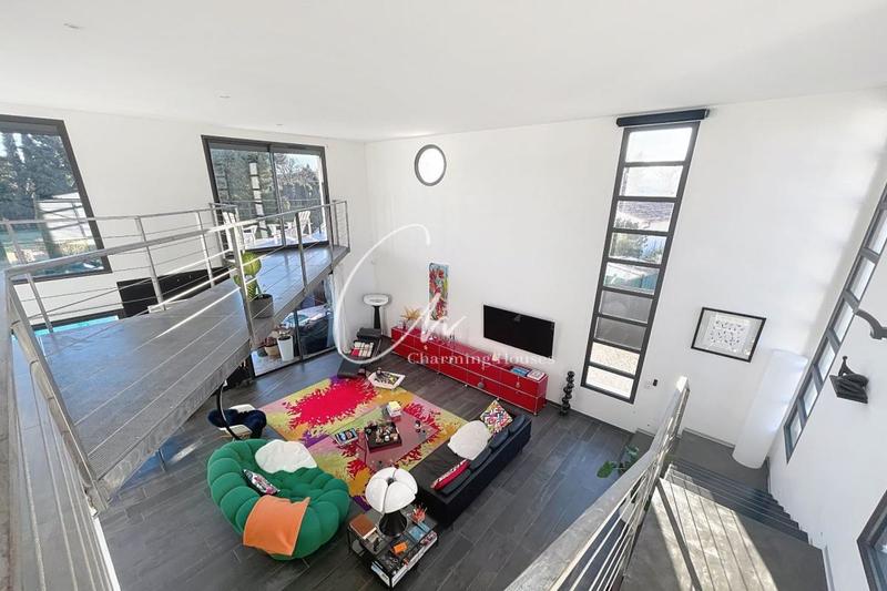 Maison - 180 m² - 5 pièces