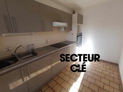 Maison - 77 m² - 4 pièces