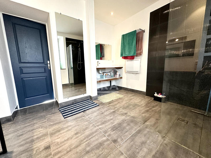 Maison - 186 m² - 7 pièces