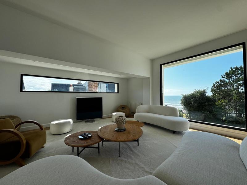 Maison contemporaine - 417 m² - 10 pièces