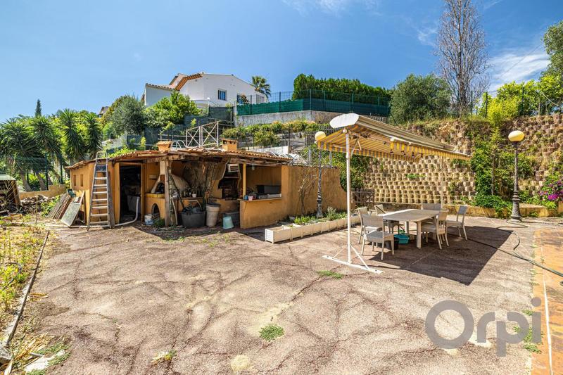 Villa - 205 m² - 6 pièces