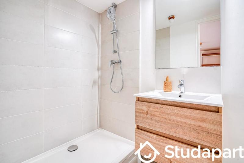 Chambre - 14 m² - 1 pièce