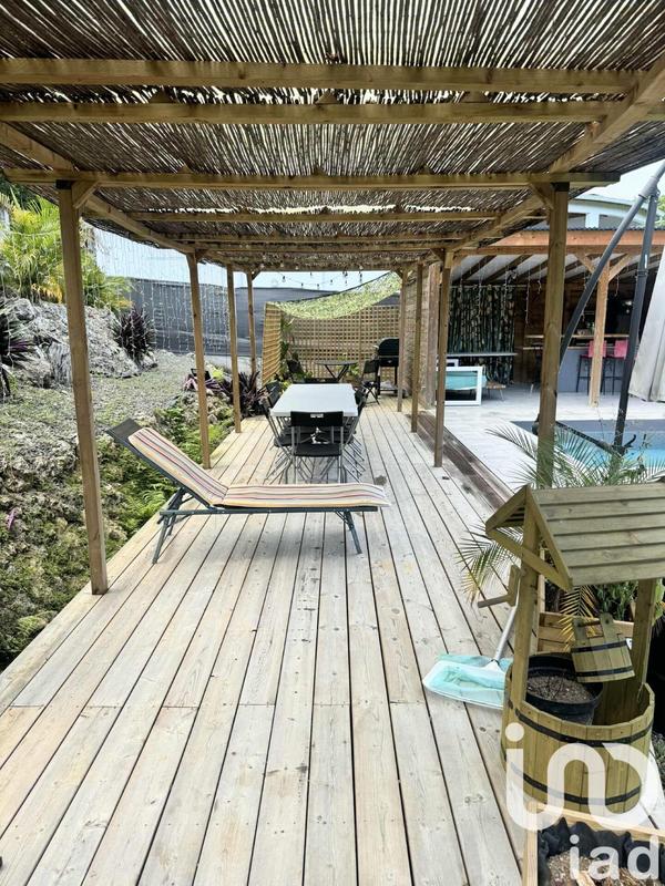 Maison - 230 m² - 8 pièces