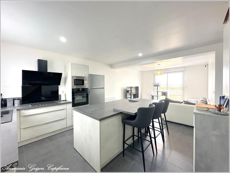 Maison - 102 m² - 5 pièces