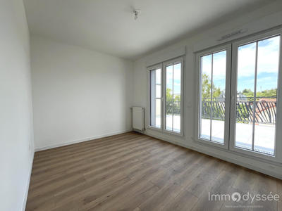 Appartement - 100 m² - 4 pièces