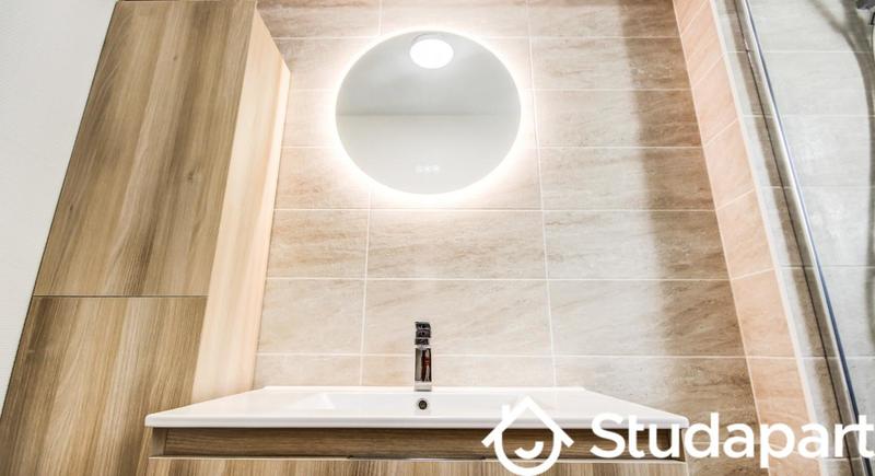 Chambre - 9 m² - 1 pièce