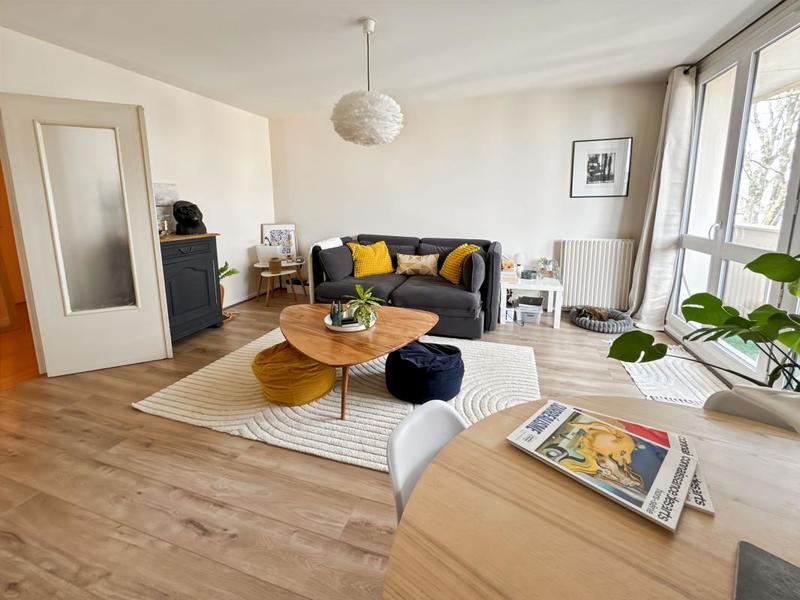 Appartement - 67 m² - 3 pièces