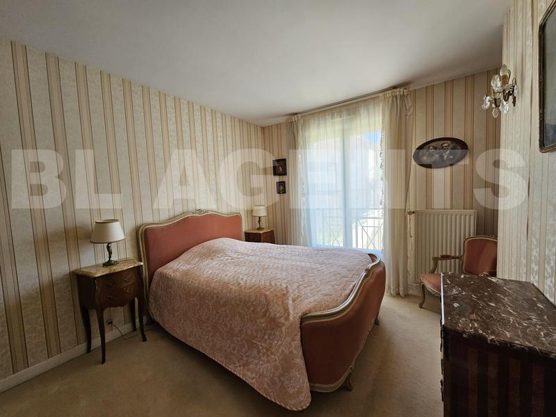 Maison traditionnelle - 157 m² - 7 pièces