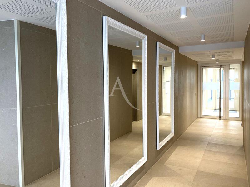 Appartement - 96 m² - 5 pièces