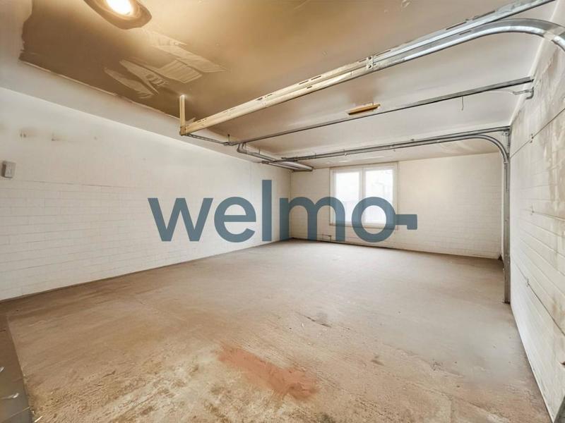 Local commercial - 150 m² - 3 pièces