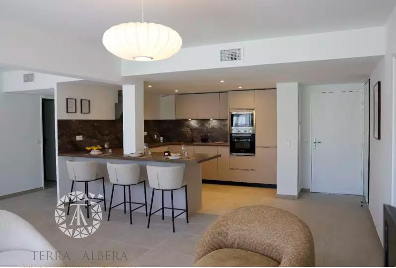 Appartement - 87 m² - 3 pièces