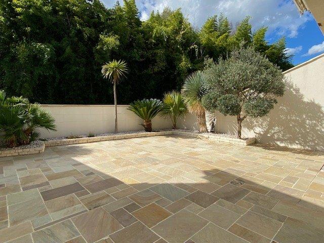 Maison - 180 m² - 5 pièces