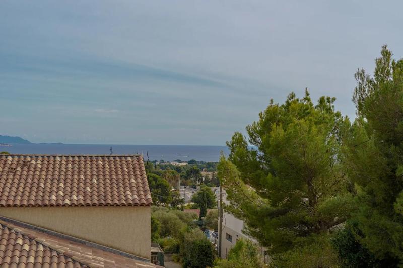 Appartement - 98 m² - 4 pièces