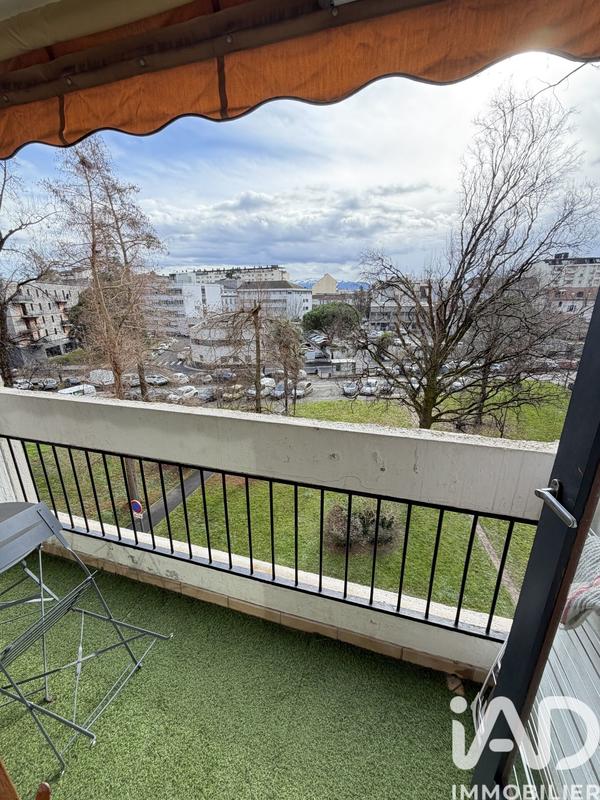 Appartement - 114 m² - 6 pièces