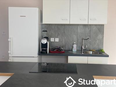 Chambre - 11 m² - 1 pièce