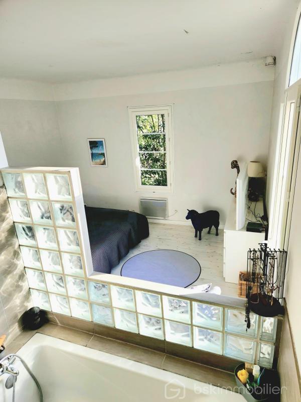 Maison - 200 m² - 8 pièces