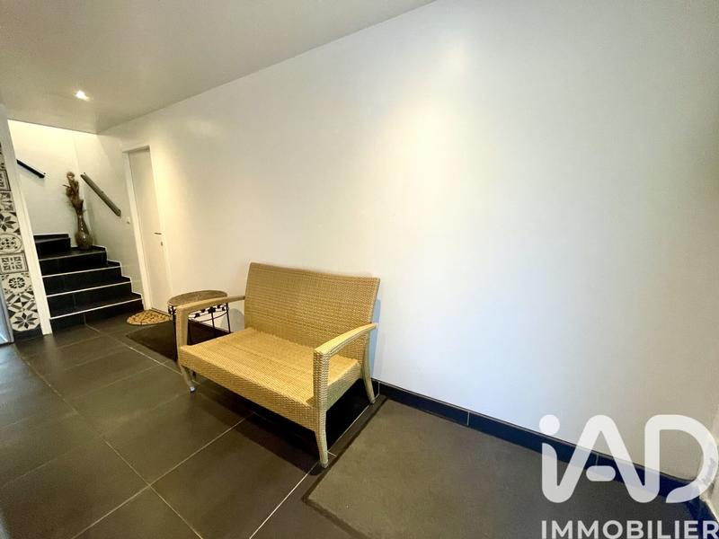 Maison - 212 m² - 7 pièces