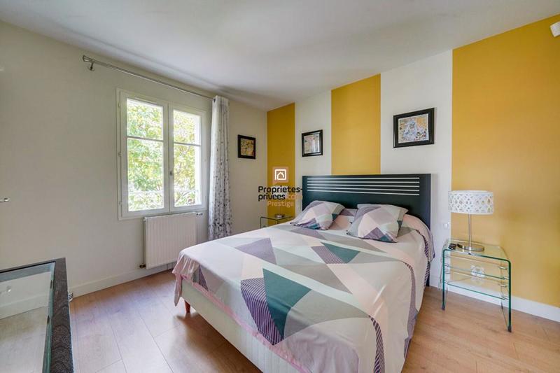 Maison - 181 m² - 8 pièces