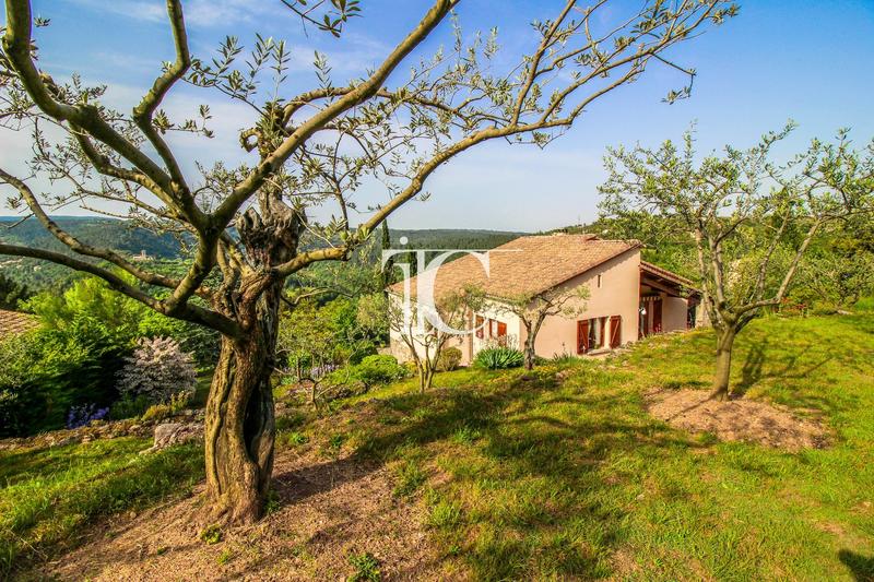 Maison - 152 m² - 4 pièces