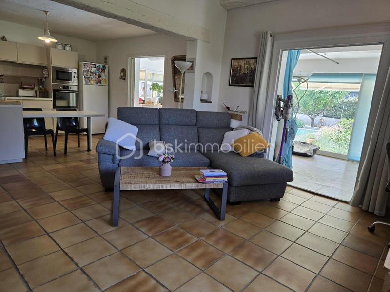 Villa - 300 m² - 8 pièces