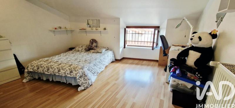 Appartement - 93 m² - 5 pièces