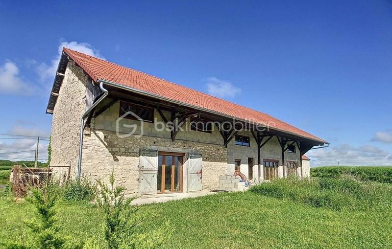 Maison - 215 m² - 5 pièces