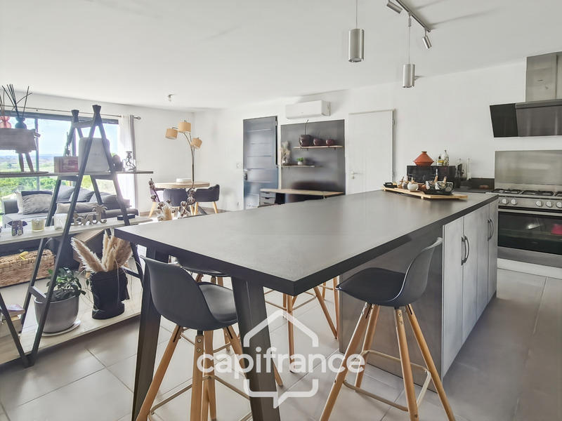 Maison - 102 m² - 5 pièces