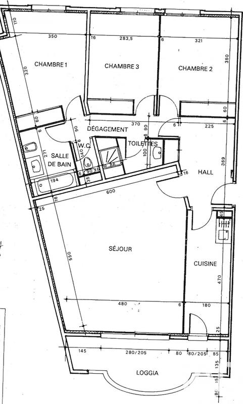 Appartement - 121 m² - 5 pièces