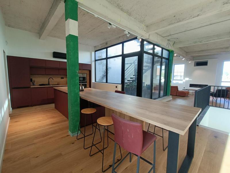 Chambre - 266 m² - 6 pièces