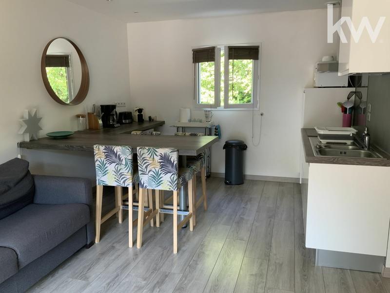 Maison - 220 m² - 6 pièces