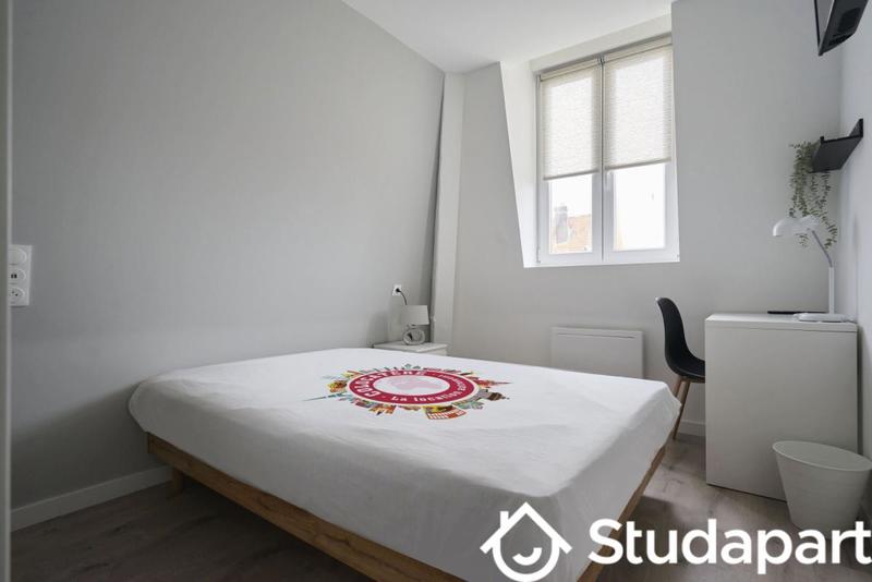 Chambre - 9 m² - 1 pièce