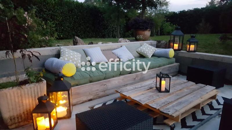 Maison - 250 m² - 8 pièces