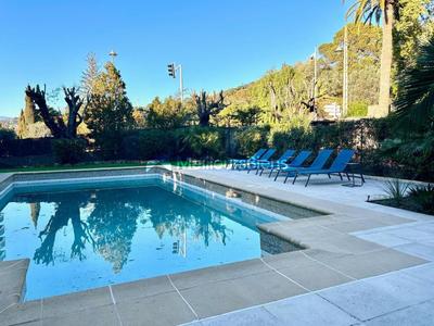 Appartement - 98 m² - 3 pièces