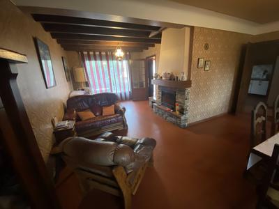 Maison traditionnelle - 200 m² - 5 pièces