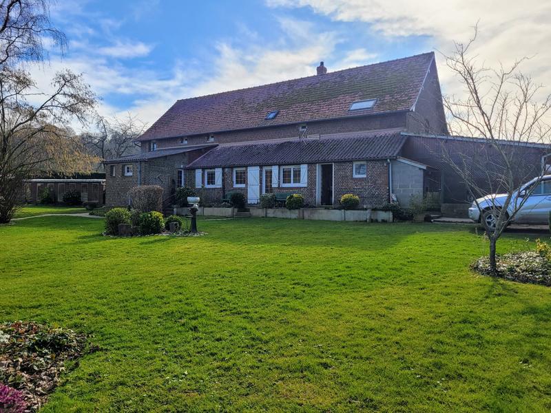 Maison - 270 m² - 10 pièces