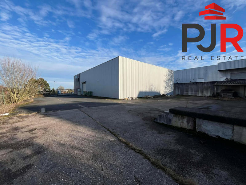 Local d'activités - 726 m²
