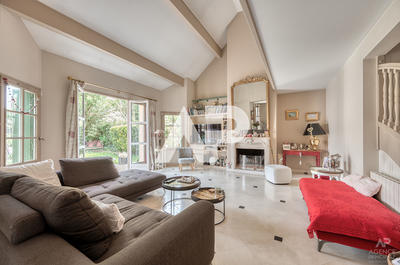 Maison - 163 m² - 7 pièces