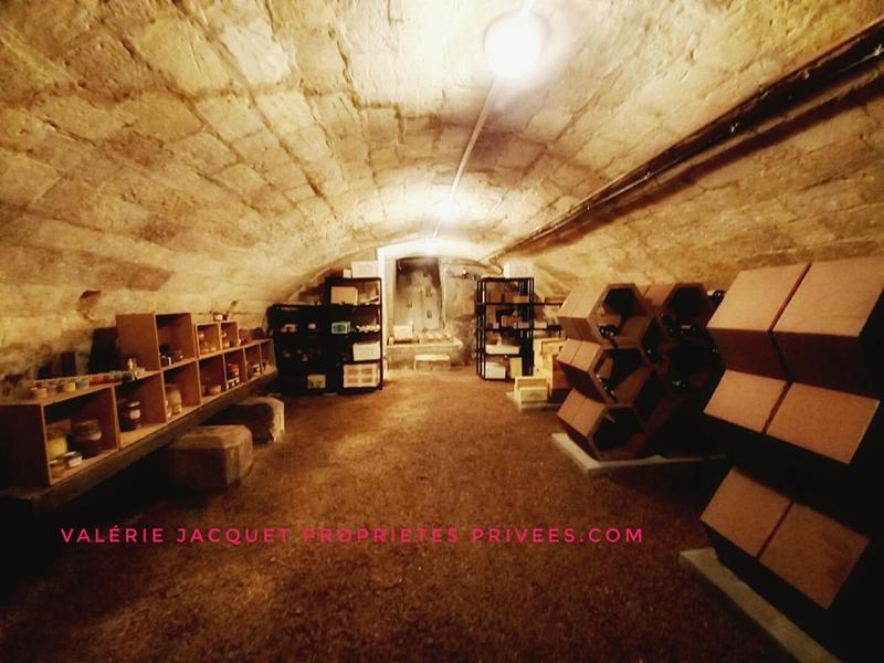 Demeure - 234 m² - 8 pièces