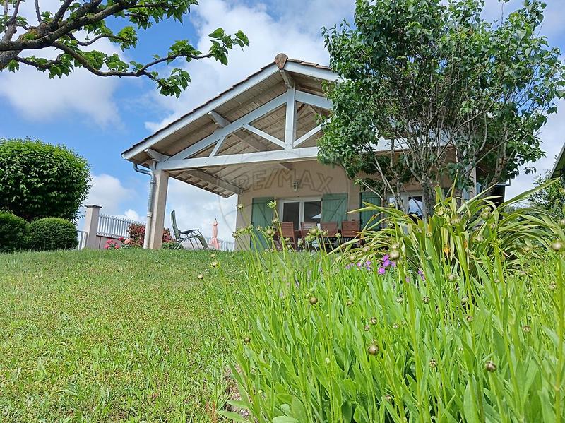 Maison - 110 m² - 4 pièces