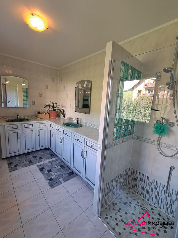 Maison - 130 m² - 6 pièces